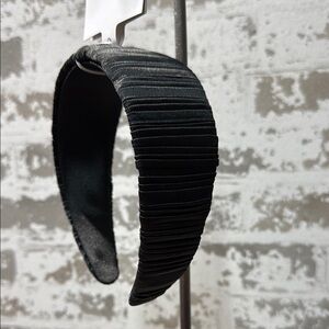 Black Ribbed Headband